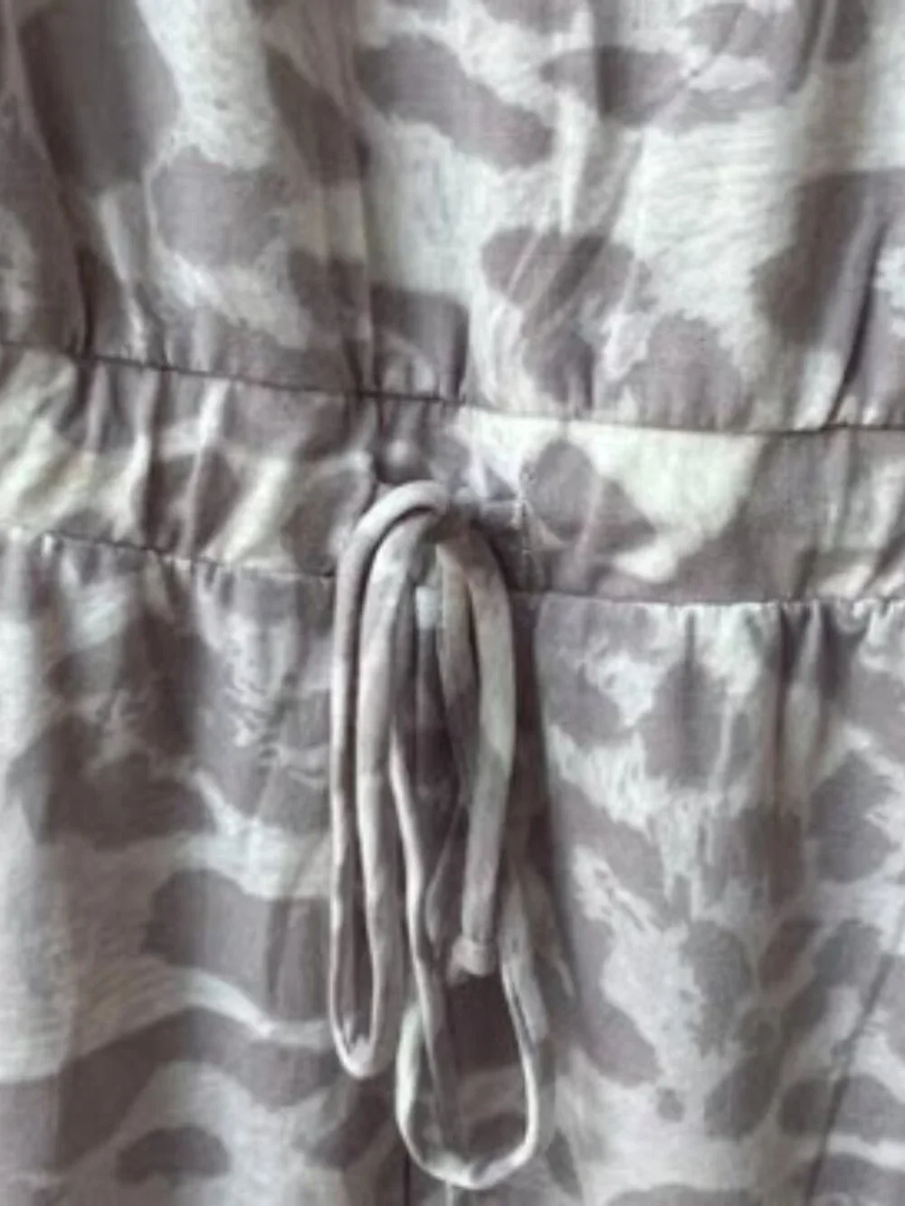 Women's ANTHROPOLOGIE MARONIE Snow Leopard Jumpsuit Size S